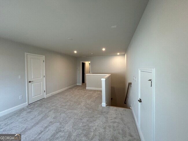 Building Photo - 473 Bandon Wy