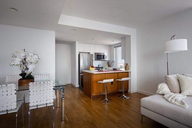 Building Photo - 1214 Fifth Avenue