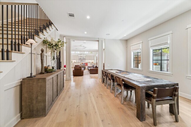 Building Photo - 1136 Woodland St