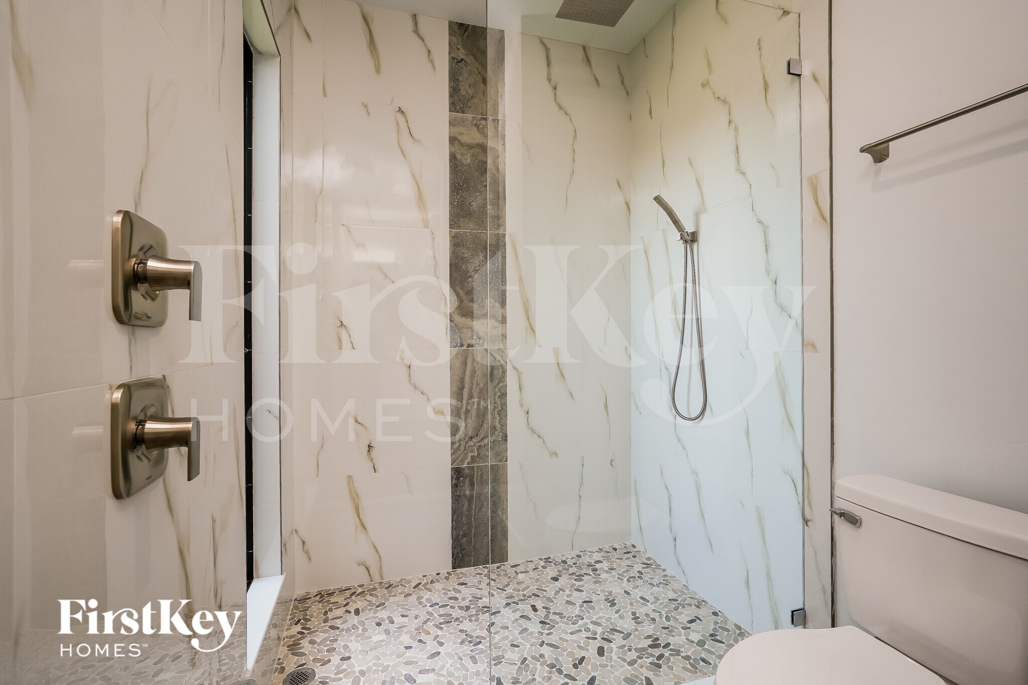 Building Photo - 1131 NE 2nd Pl