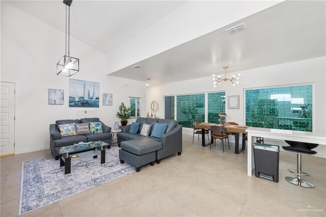 Building Photo - 2625 Warbler Ave