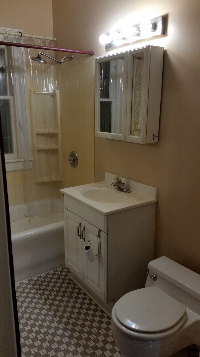 Building Photo - 2628 N 59th St