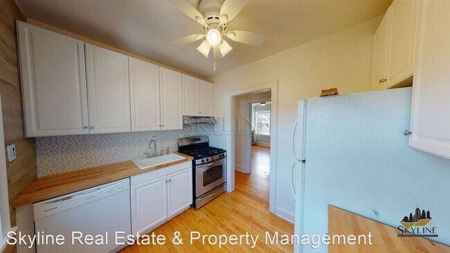 Building Photo - 1311 Monroe St