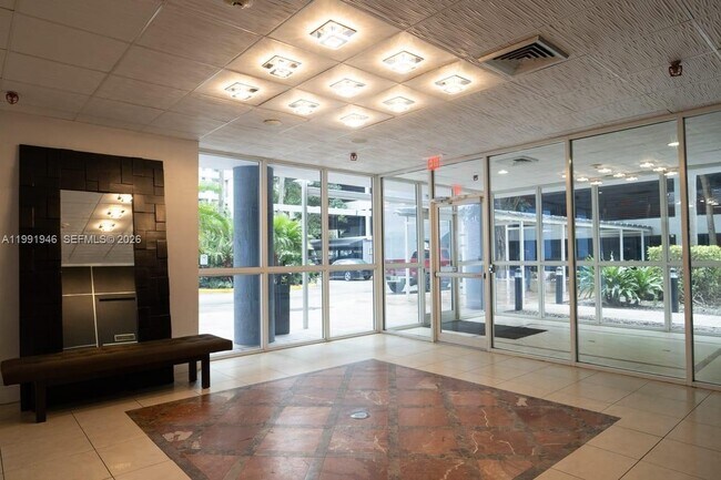 Building Photo - 850 N Miami Ave