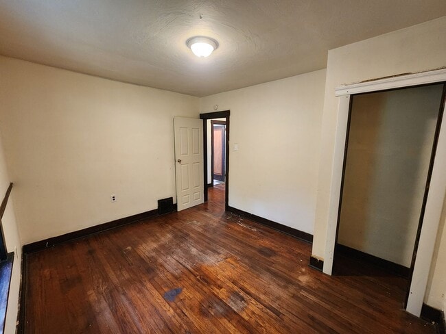 Building Photo - 4 BR home with first-floor living, new roof, and a private-feeling backyard in Lincoln Place