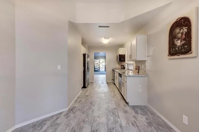 Building Photo - Charming South Chandler home with loft