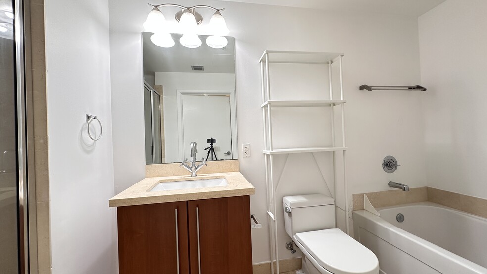 Building Photo - 79 SW 12th St