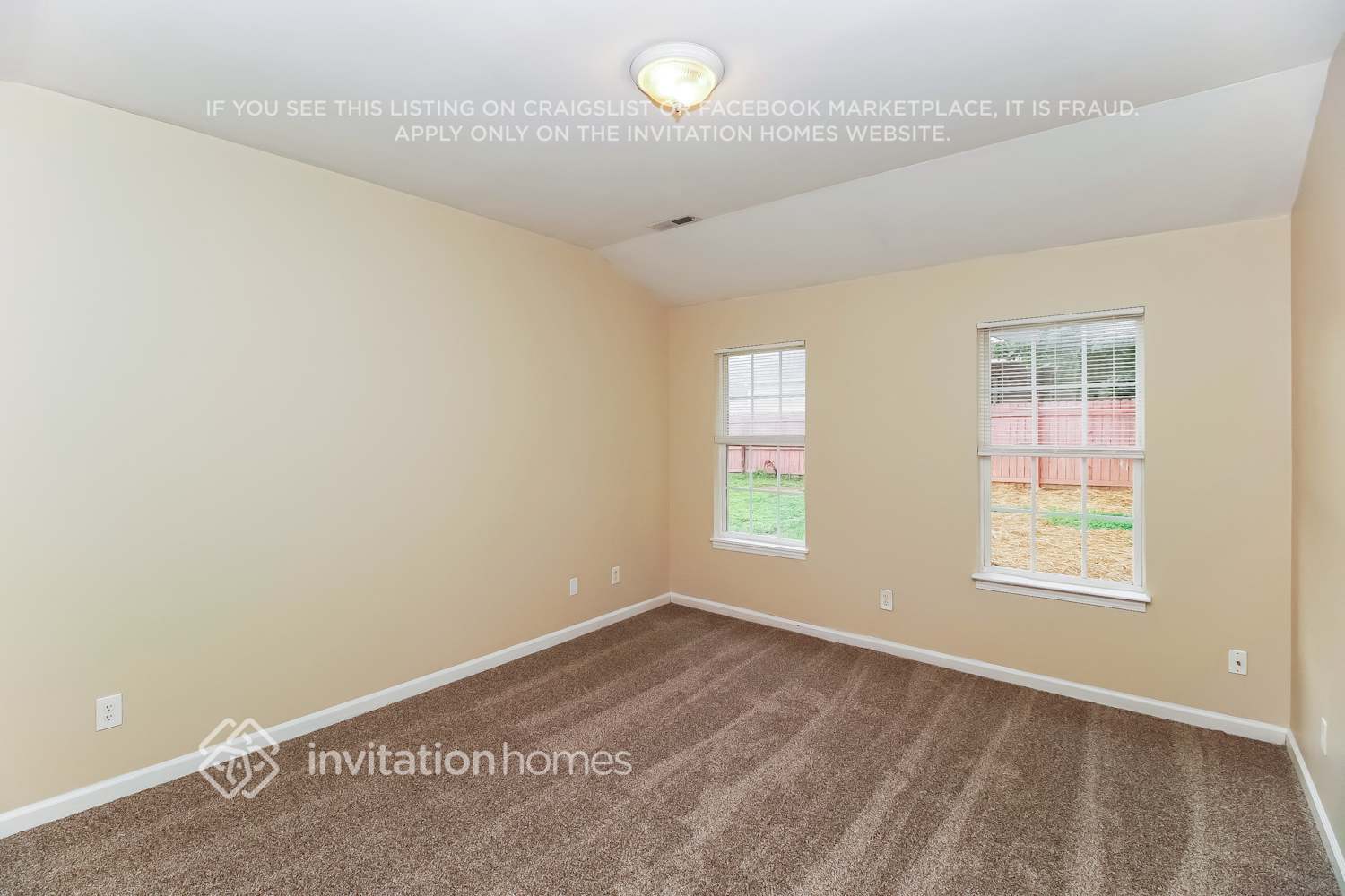 Building Photo - 2038 Samantha Dr