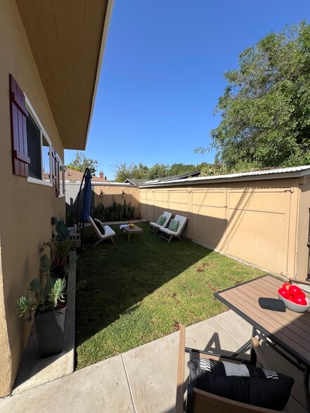Detached Storage - 4014 Higuera St
