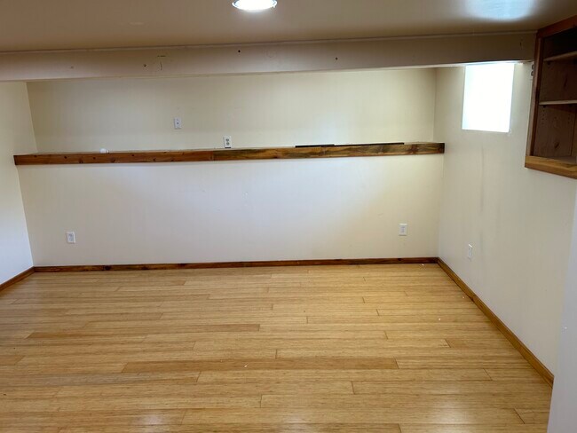 Building Photo - 1040 NE 78th Ave