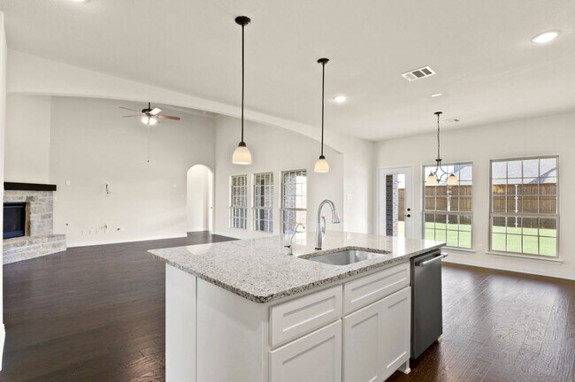 Building Photo - 601 Winslow Ln