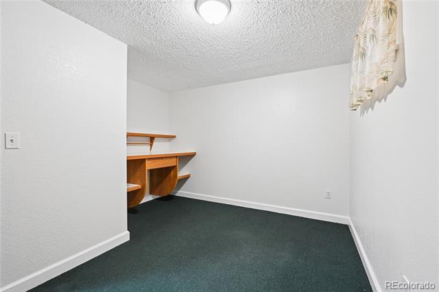 Building Photo - 15140 E Columbia Dr