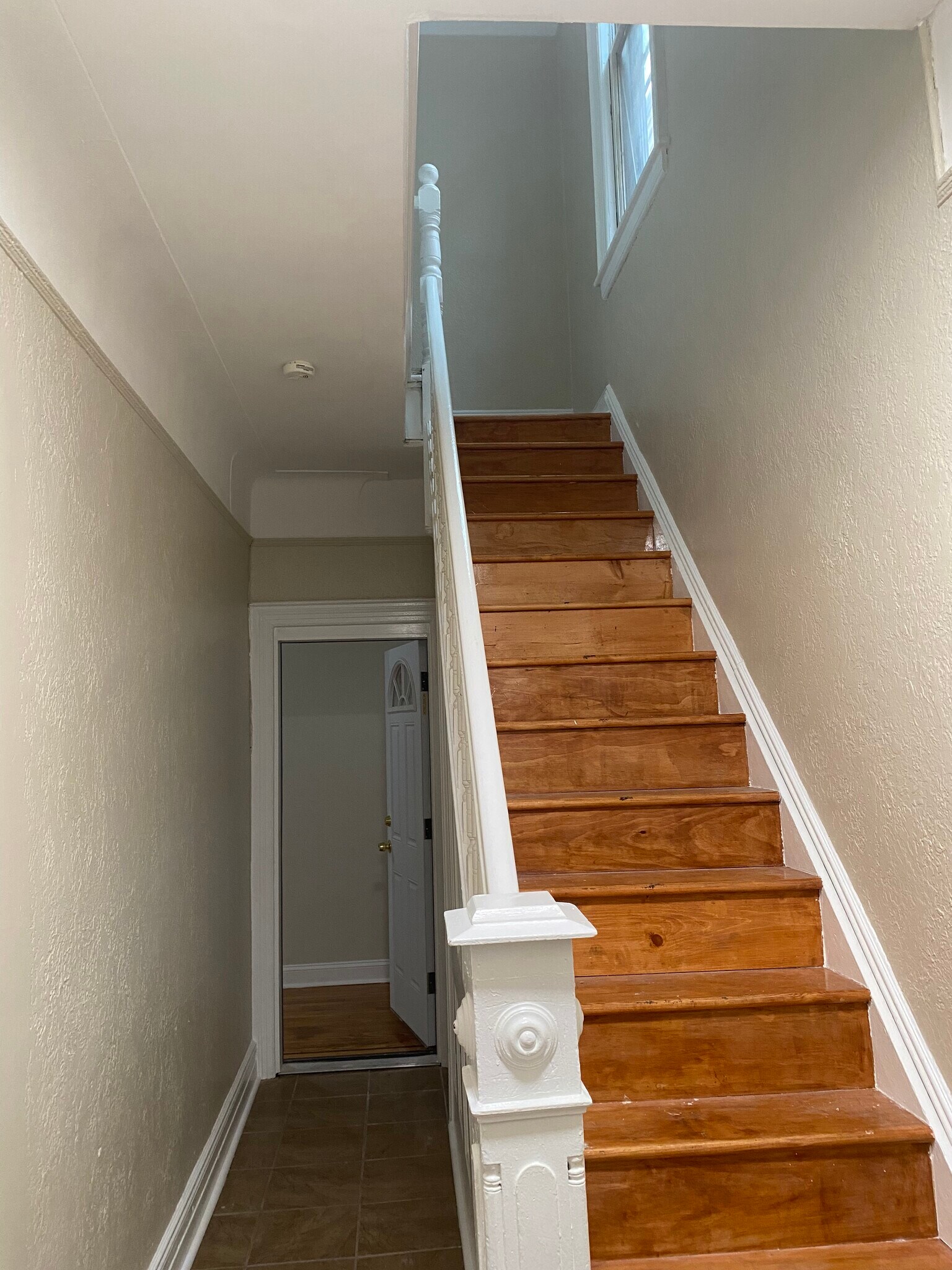 Entrance Hall - 7418 88th Ave