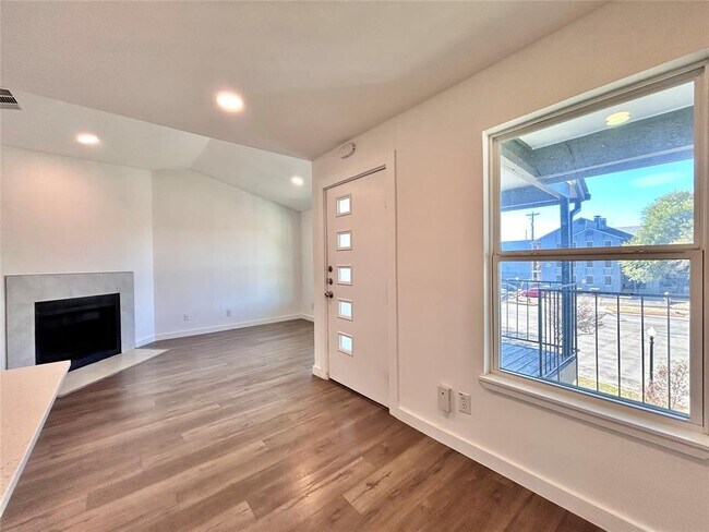 Building Photo - 6409 Burns St