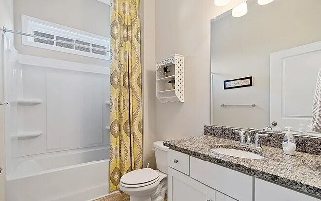 Building Photo - Spacious 4-Bedroom Retreat with 3 Full Baths in Anderson's Prime Location!