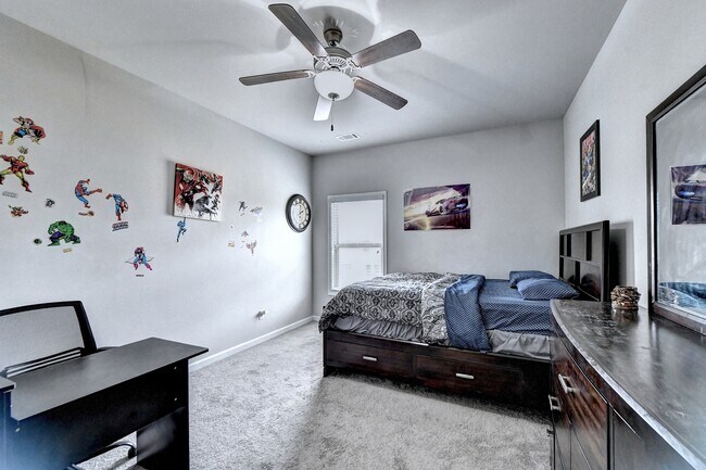 Building Photo - 1958 Lakeview Bend Way