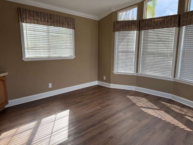 Building Photo - 1309 Pine Island Drive N.