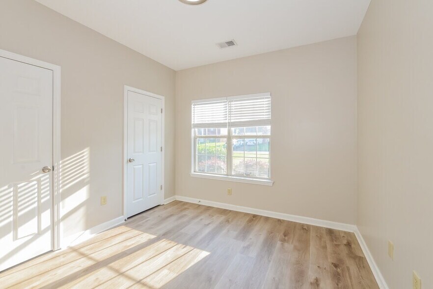 Building Photo - 4868 Harvest Park Dr