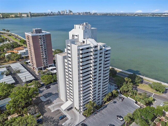 Building Photo - 4141 Bayshore Blvd