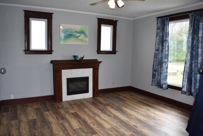 Building Photo - 2001 Mitchell Ave