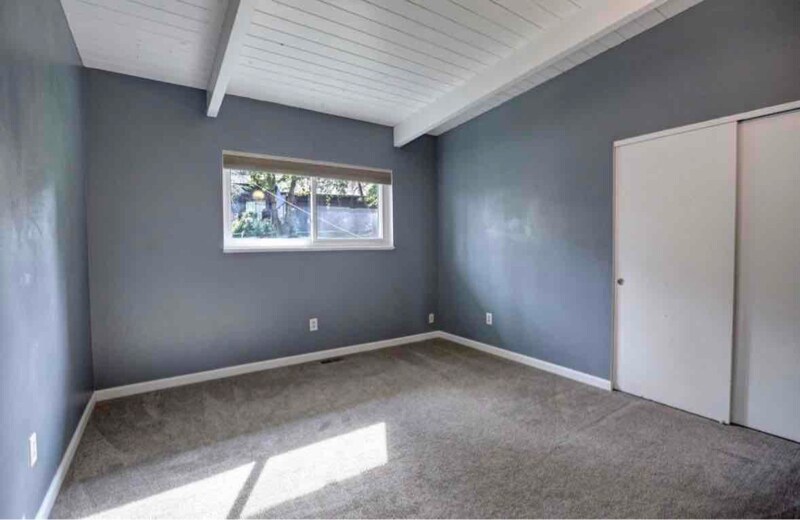 Building Photo - 6305 E 15th Ave