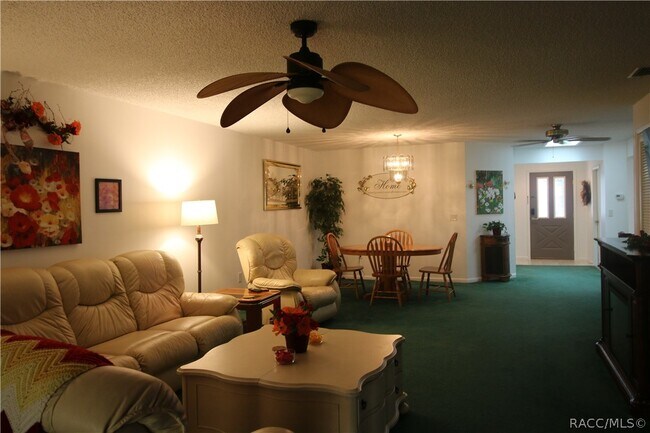 Building Photo - 3316 S Liverpool Point