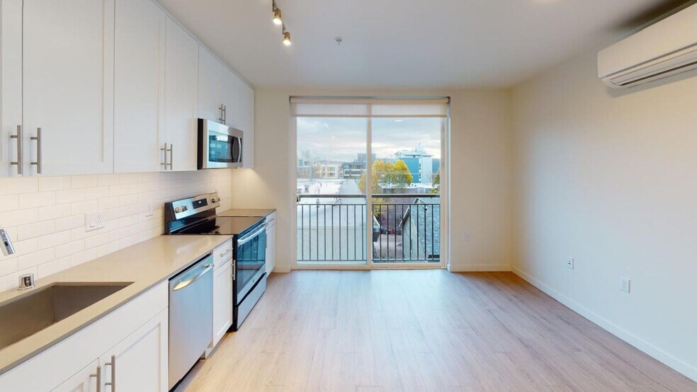 Interior Photo - LUCILLE ON ROOSEVELT