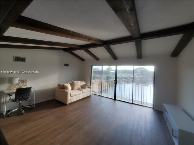 Building Photo - 8350 Dundee Terrace