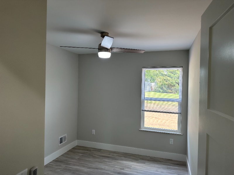 Building Photo - 1956 W Cadmus Rd