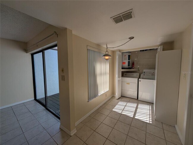 Building Photo - 7705 Rockville Ct