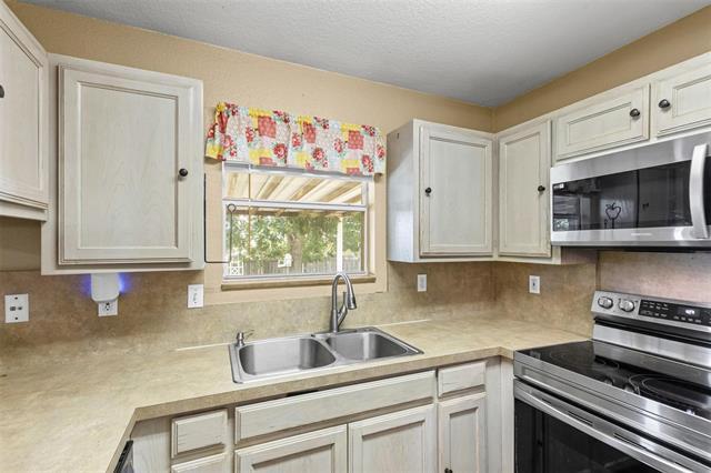 Building Photo - 1107 Lynnwood Ct