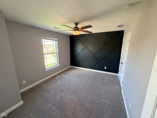 Building Photo - 357 Indigo St
