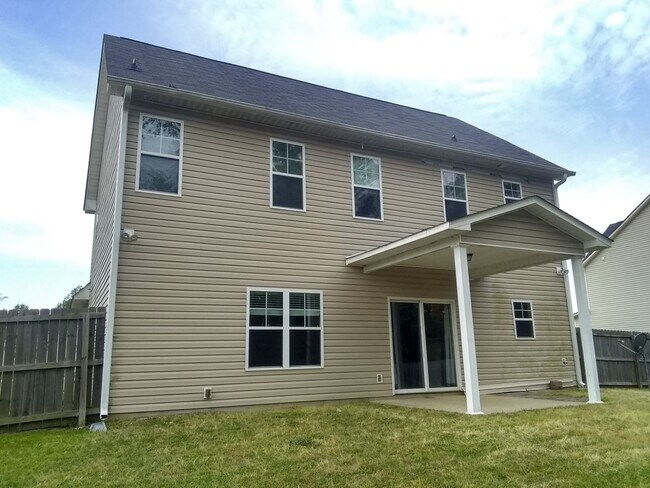 Building Photo - Updated 3 Bedroom, 2.5 Bathroom 2-Story w/...
