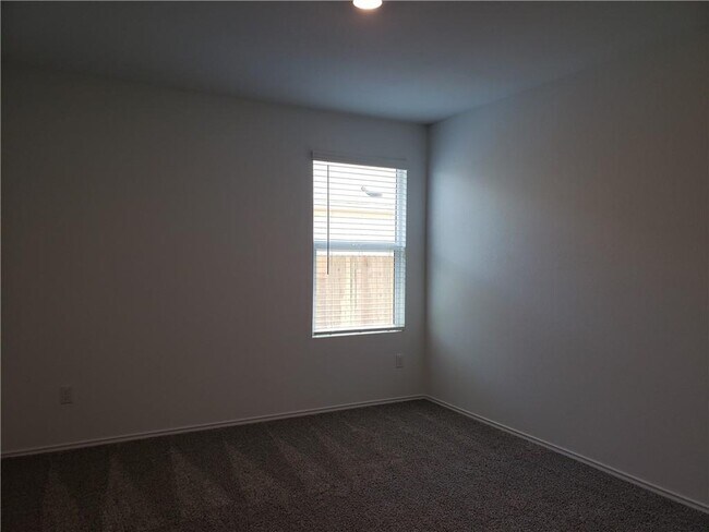 Building Photo - 109 Red Buckeye St