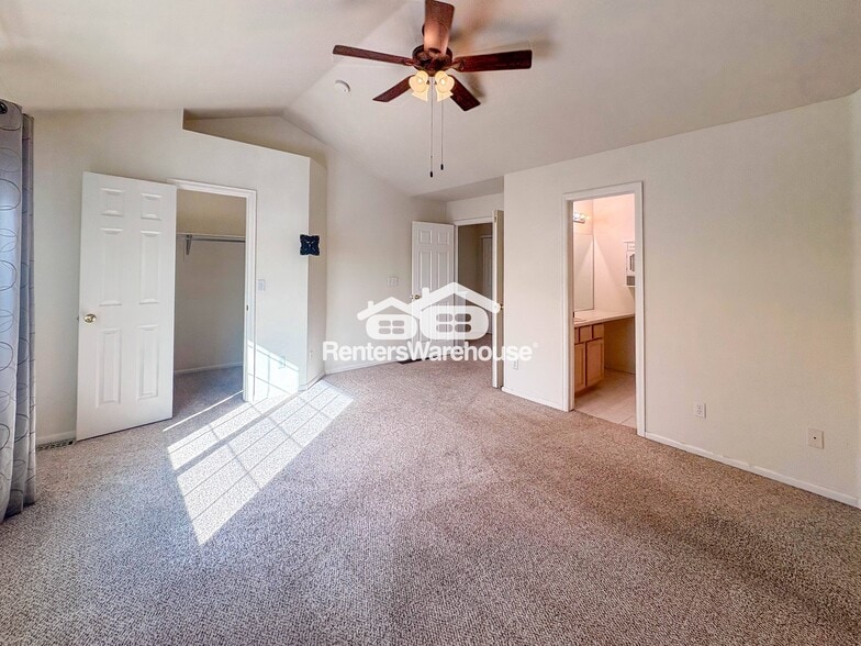 Building Photo - 4200 E 119th Pl