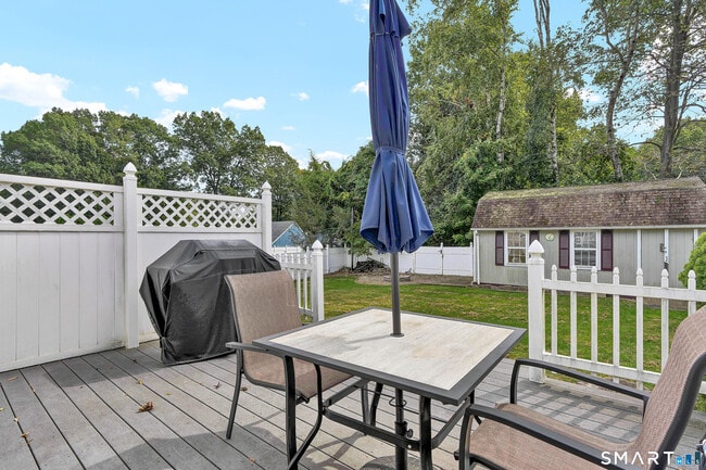 Building Photo - 75 Glenwood Dr