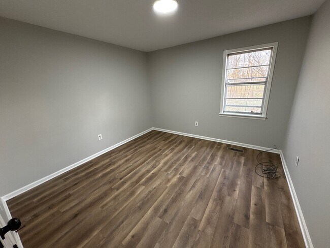 Building Photo - 1116 Berrywood Ave