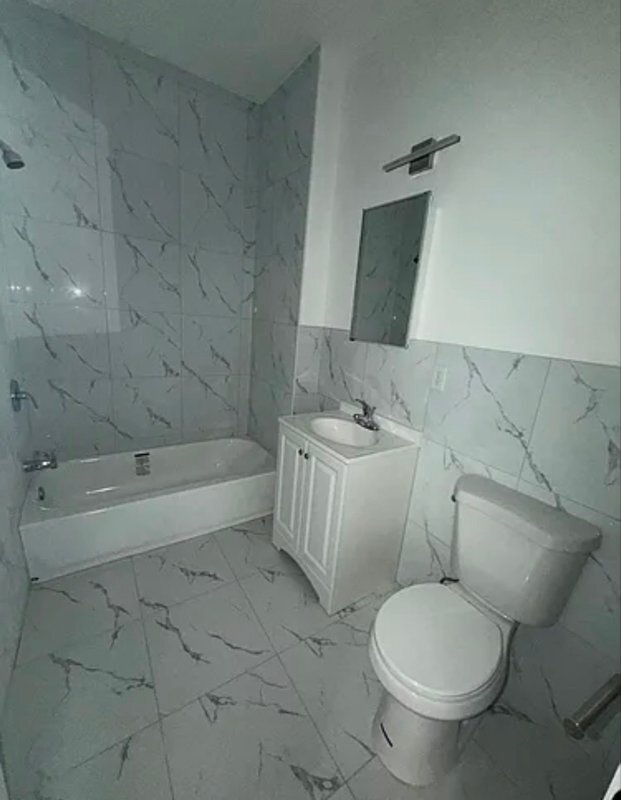 Building Photo - 25 Riverview Pl