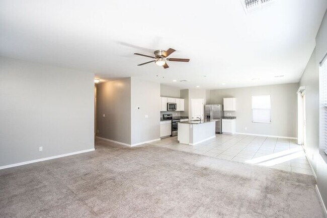 Building Photo - Home at Mission Royal Resort Living Community! 5bd 3ba 2688sqft!