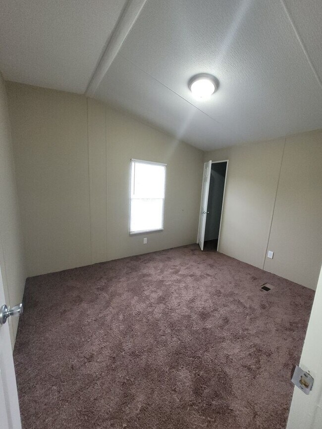 Building Photo - NOW PRE-LEASING-Accepting Applications- Elbert Co-Bowman, GA- 4 Bedroom and 2 Bathroom Manufactur...