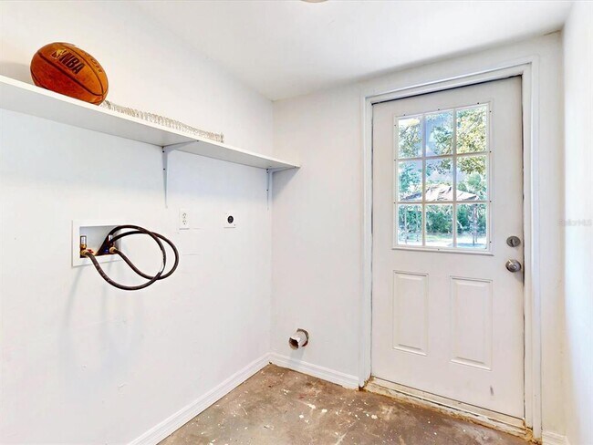 Building Photo - 2502 N Beaumont Ave