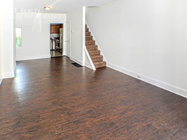 Building Photo - 1535 S Hicks St