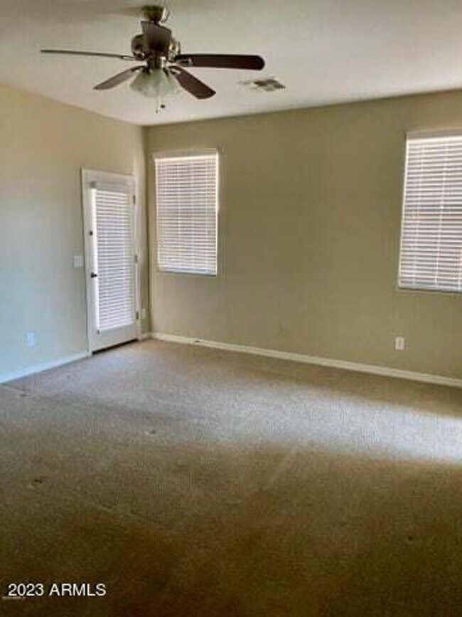 Building Photo - Single Level 4 bedroom, 2 bath home available in Skyline Ranch