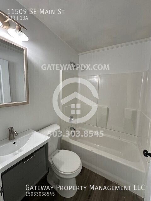 Building Photo - 11509 SE Main St