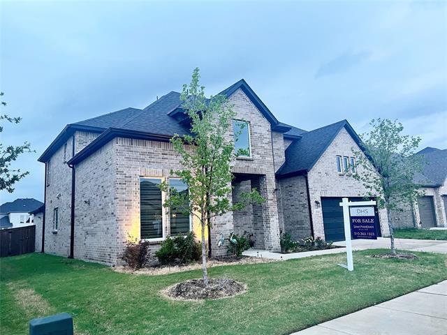 Building Photo - 2124 Esher Dr