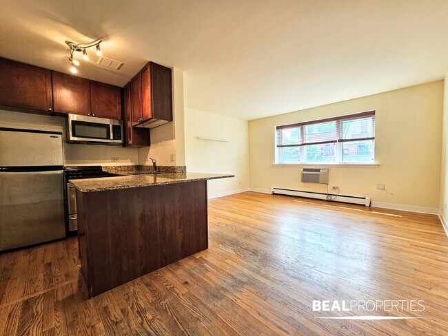 Primary Photo - 625 W Wrightwood Ave