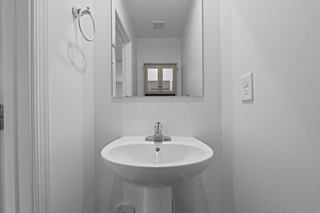 Building Photo - SHOWINGS CURRENTLY UNAVAILABLE!!!