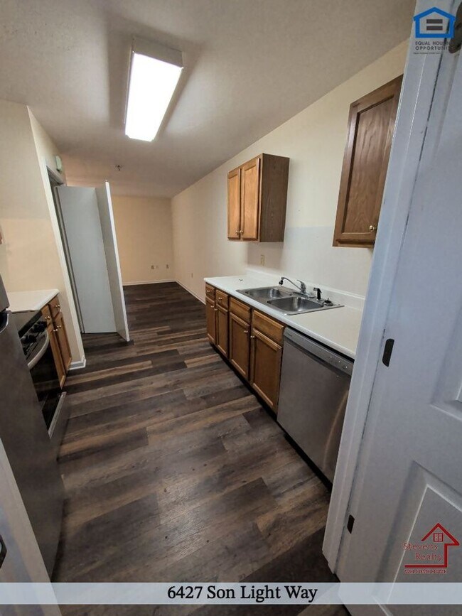 Building Photo - 6427 Son Light Way
