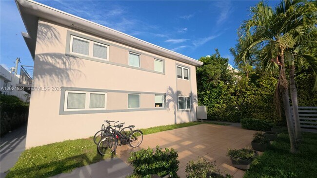 Building Photo - 1035 Euclid Ave