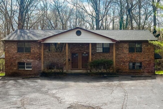 Building Photo - 118 Walsh Ln